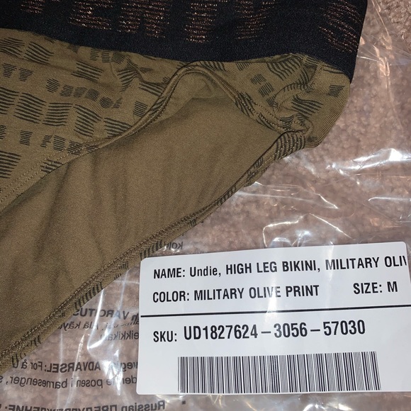 Rihanna underwear set-SOLD - Picture 7 of 8